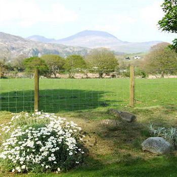 Cefn Uchaf Guesthouse Garndolbenmaen Kültér fotó