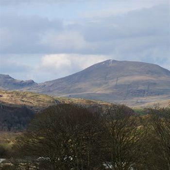 Cefn Uchaf Guesthouse Garndolbenmaen Kültér fotó